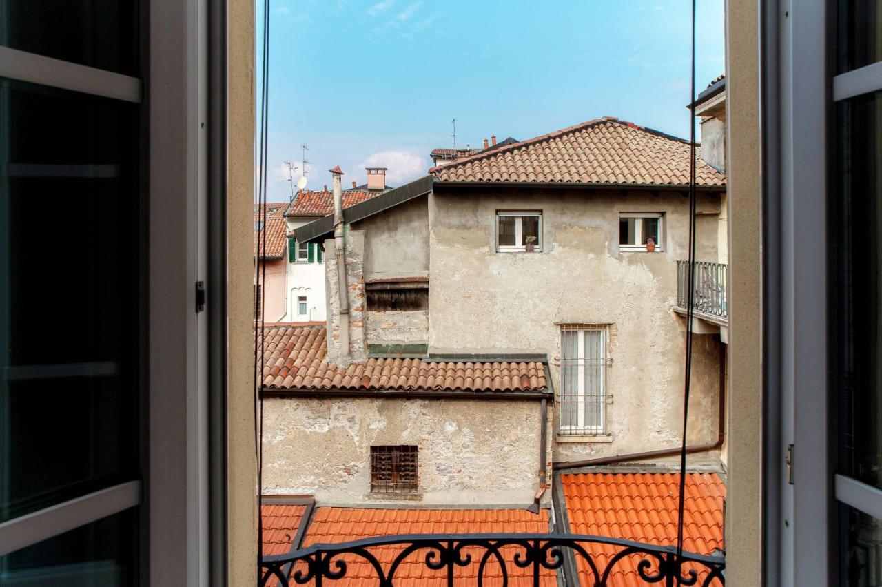 Shades Of Lake - Blue Apartment Como Exteriér fotografie